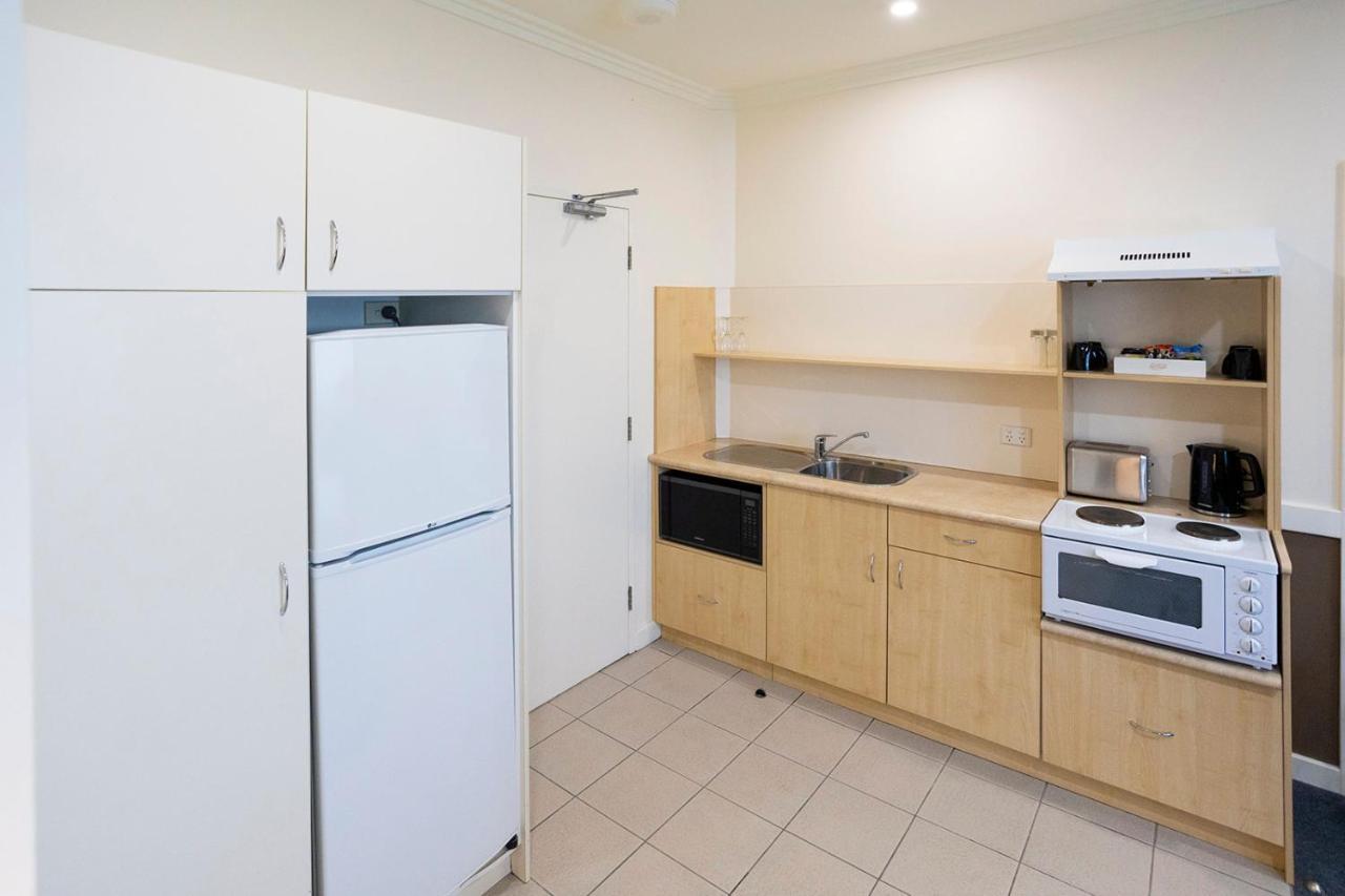 Hawkesbury Race Club Motel Windsor Bagian luar foto